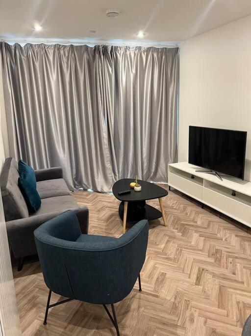 Stunning One Bedroom Apartment Londra Dış mekan fotoğraf